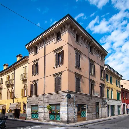 Apartamento Dimora Teatro 4 With 3 Sleeps And Balcony